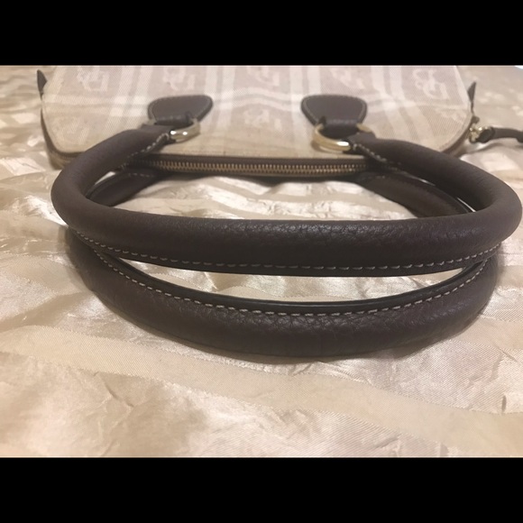 🎉SALE Rare Vintage Dooney & Bourke Brown/Beige Satchel w/ DB Medallion EUC - Picture 9 of 13